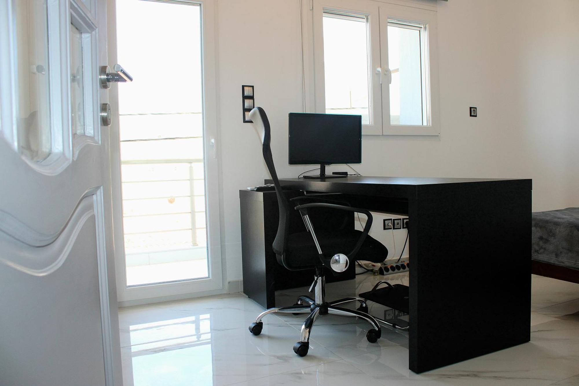Black & White Seaside House Kalamia Corinth ภายนอก รูปภาพ