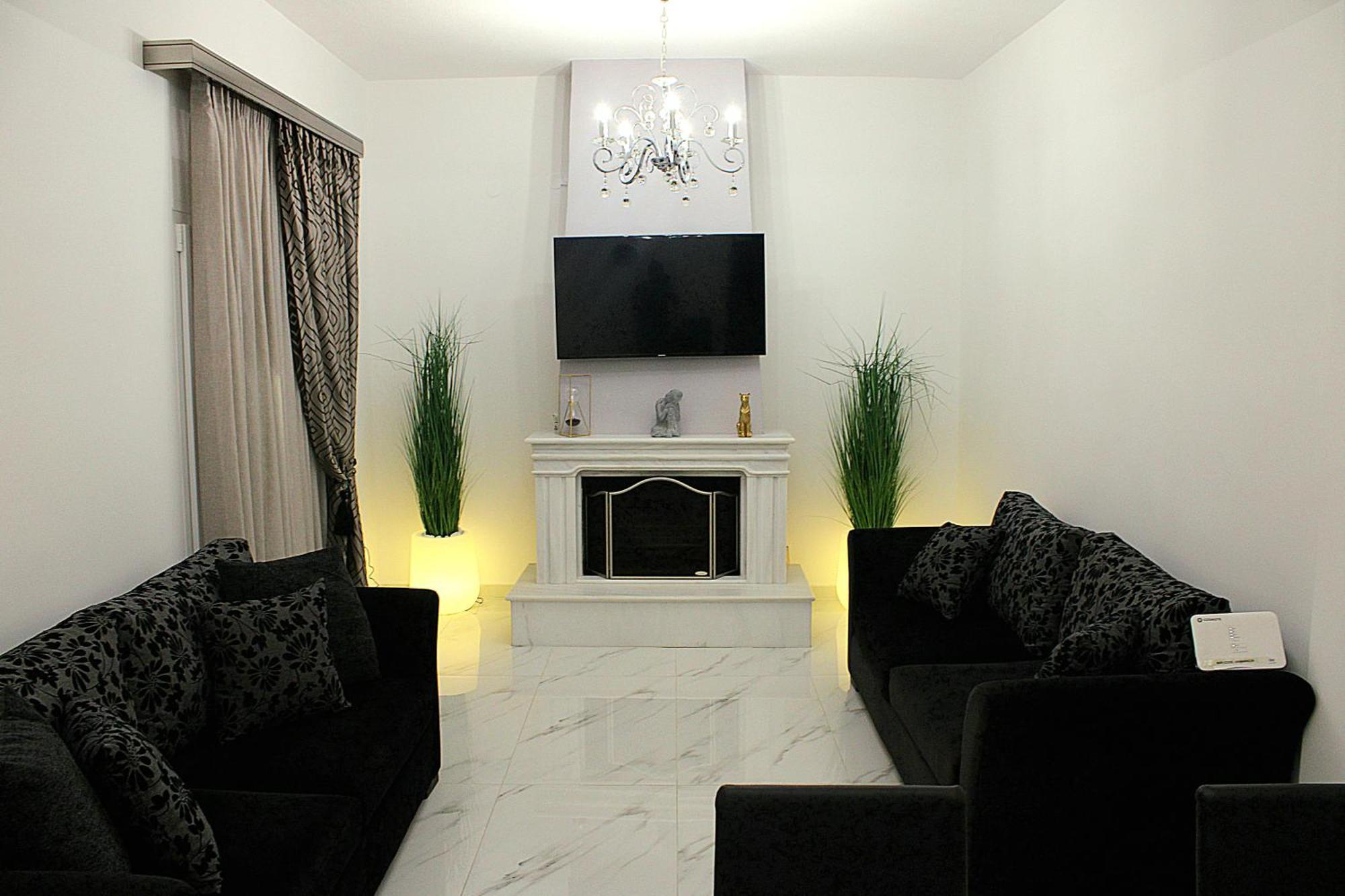 Black & White Seaside House Kalamia Corinth ภายนอก รูปภาพ